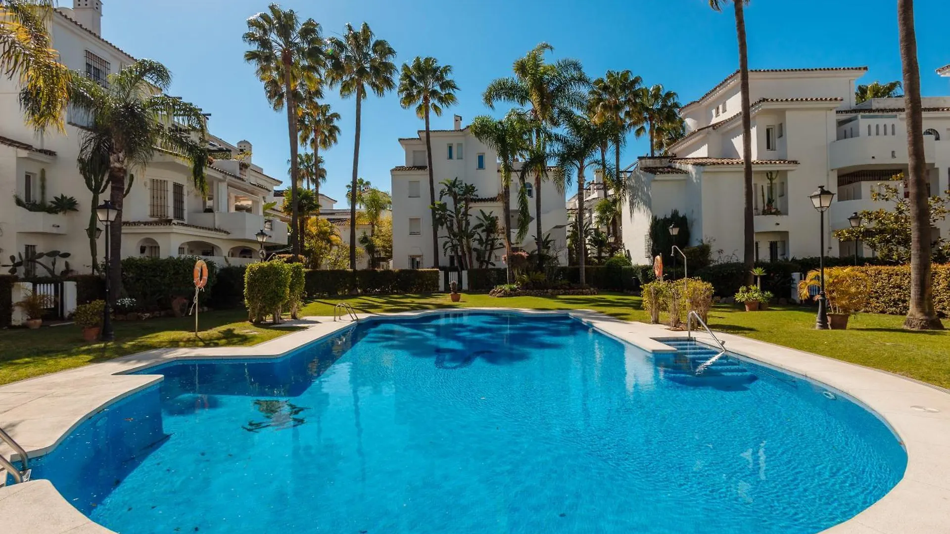 Apartment In Marbella Near Golf And Beach